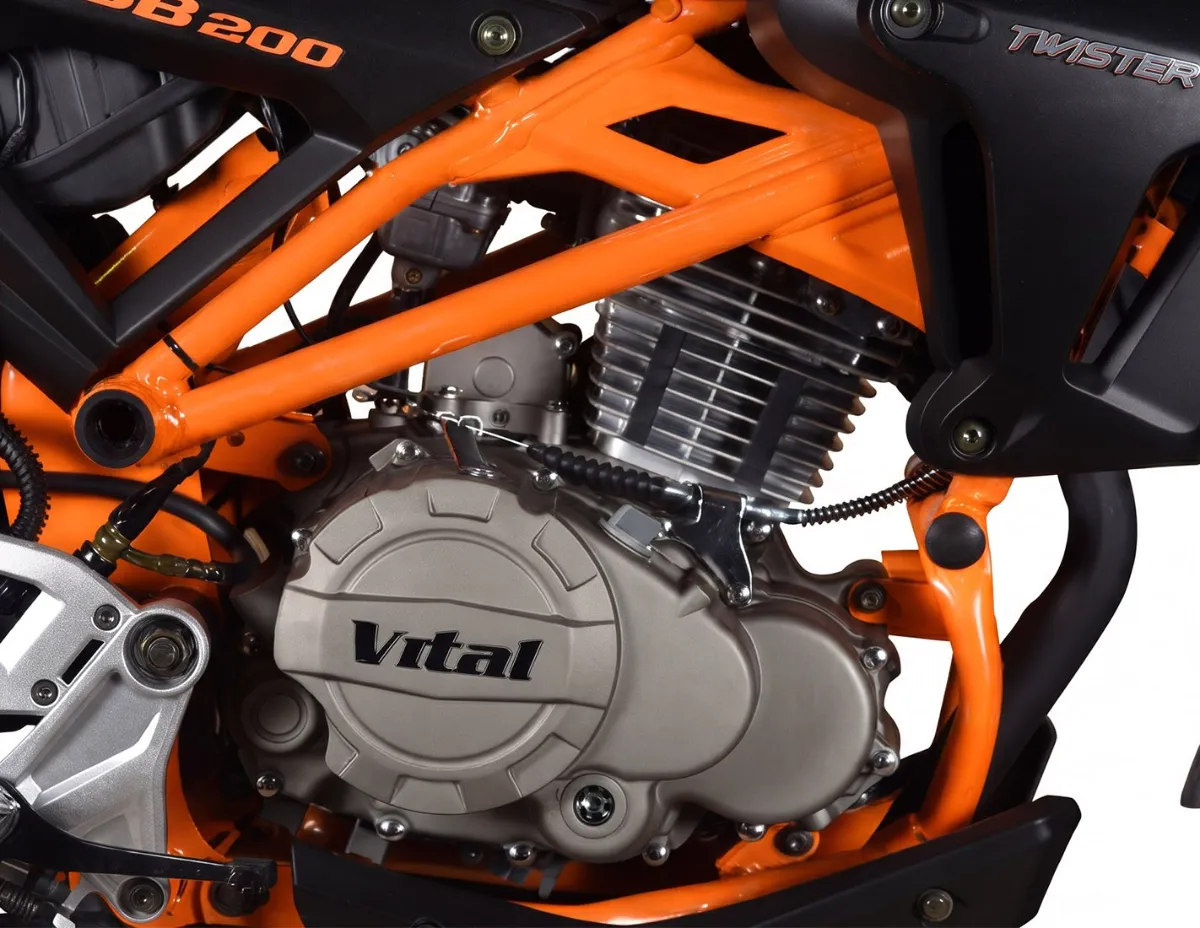 TWISTER 200cc - Imagen 8